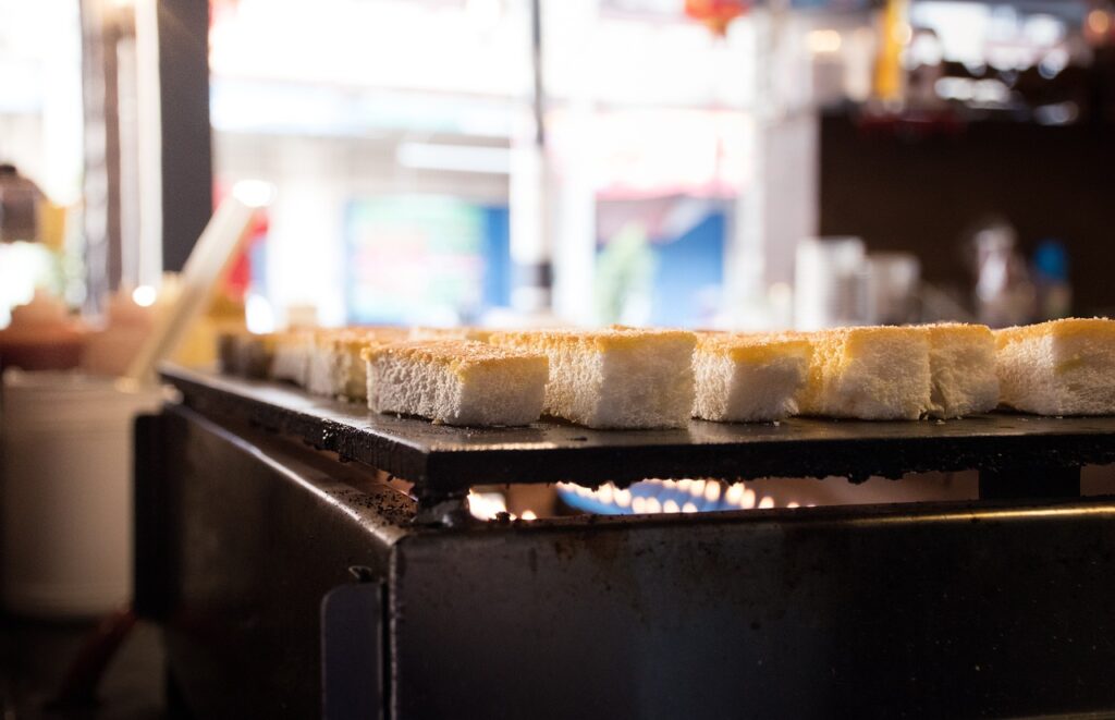 Revolutionize Your Kitchen with a Convection Microwave Oven: Faster Cooking, Better Flavor