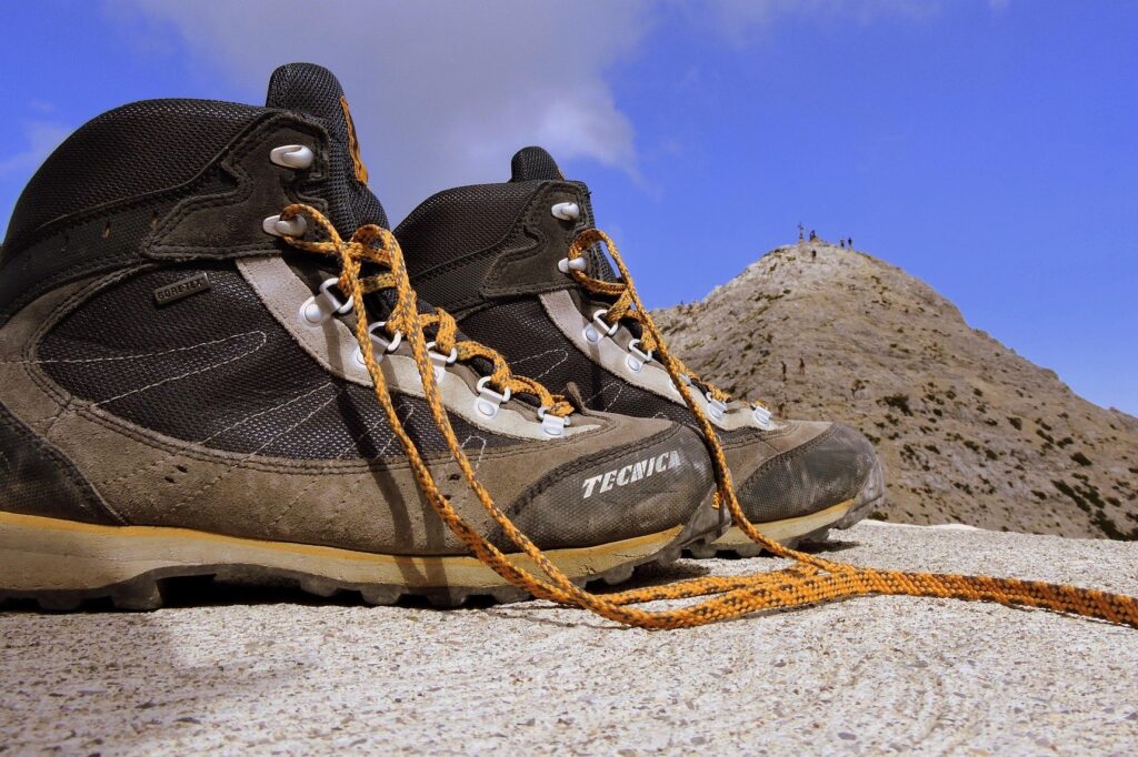 Multipurpose Shoes Are Must For A Perfect Tour