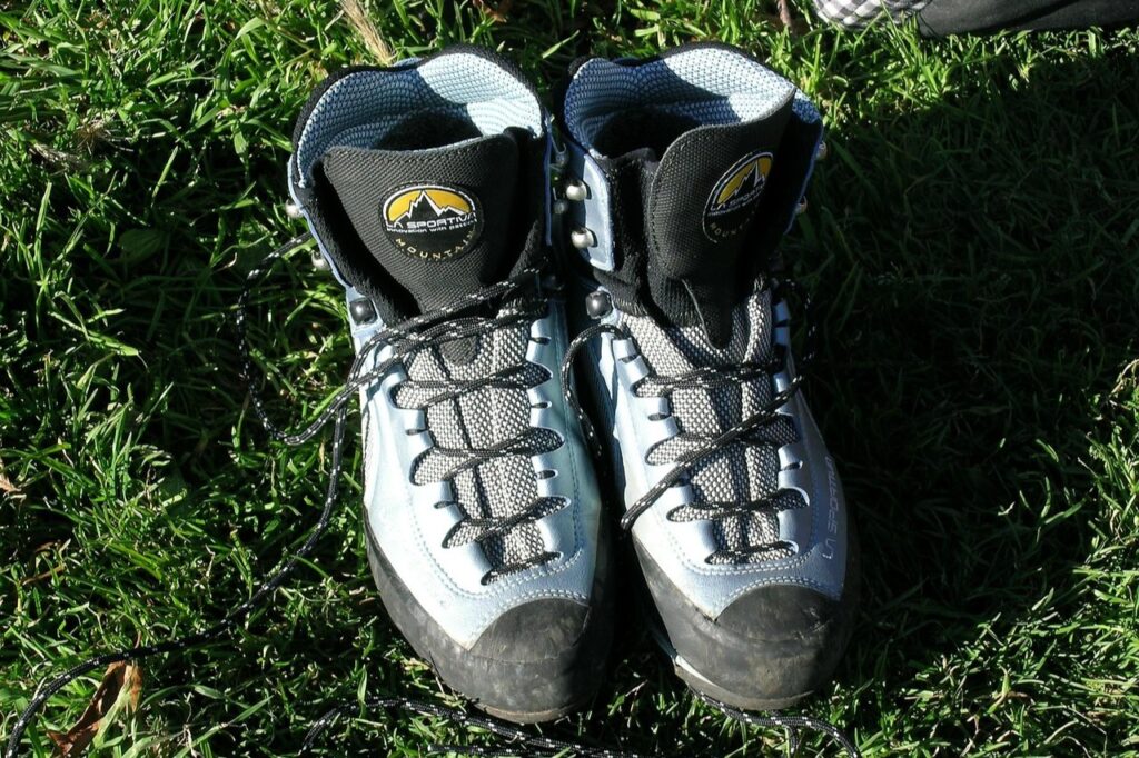 Multipurpose Shoes Are Must For A Perfect Tour