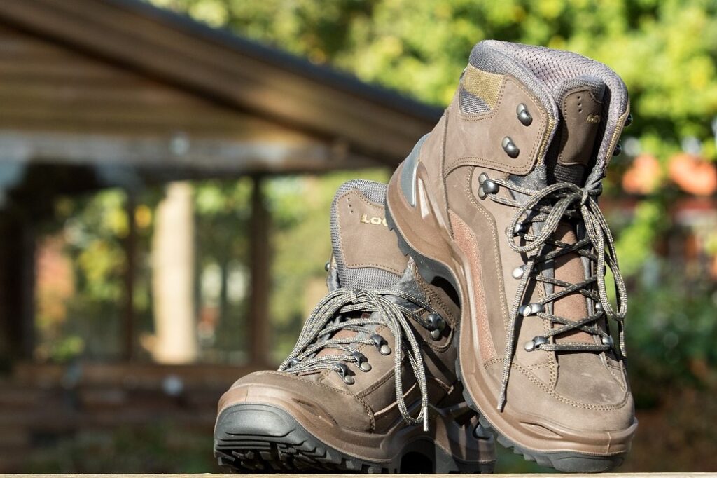 Multipurpose Shoes Are Must For A Perfect Tour