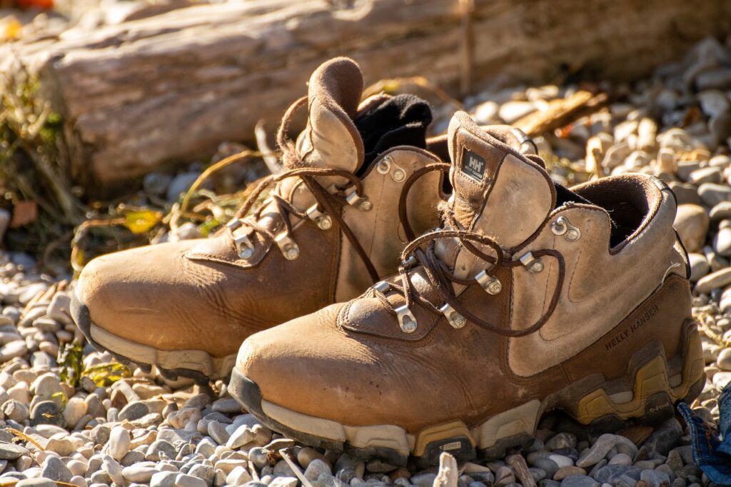 Multipurpose Shoes Are Must For A Perfect Tour