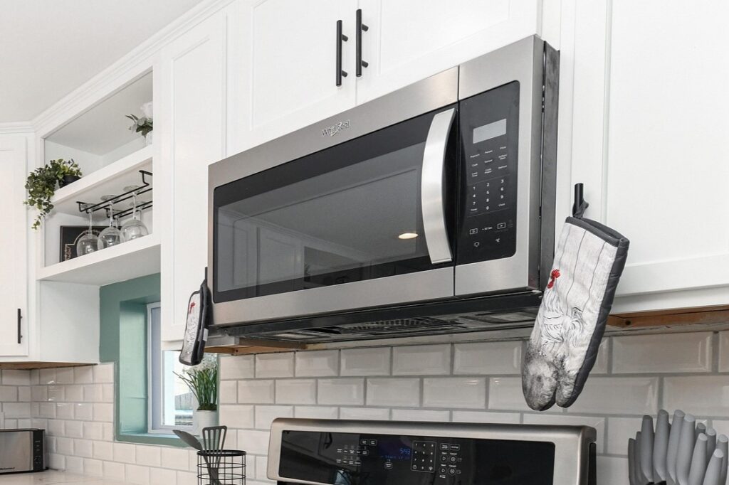 White Kitchen Appliances