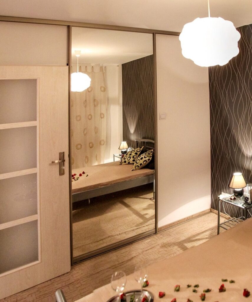 The Ultimate Guide to Choosing Bedroom Accessories for Comfort and Style The Ultimate Guide to Choosing Bedroom Accessories for Comfort and Style