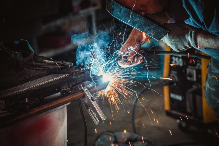 welding-7104637_1920